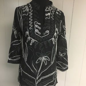 Black and white embroidery top
